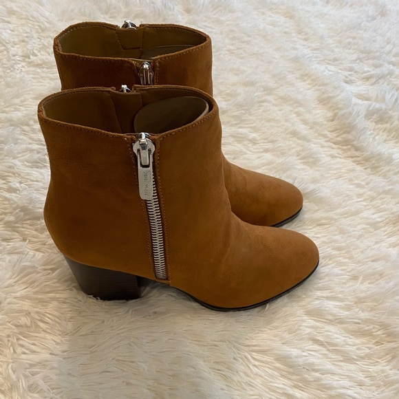 Nine West Neva Boots - Picture 8 of 11